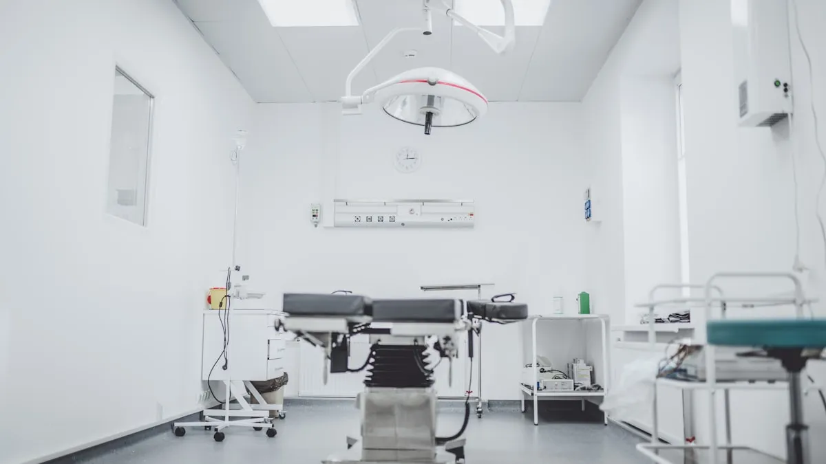 Equipamento hospitalar para desinfeção e controlo de infeção